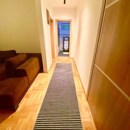 My Place Pristina Buitenkant foto